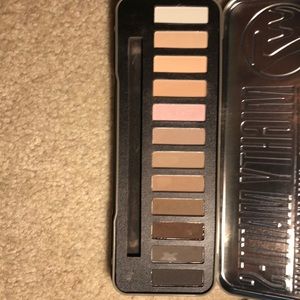 w7 mighty mattes eyeshadow palette